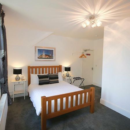 Church Guesthouse Cardiff Dış mekan fotoğraf