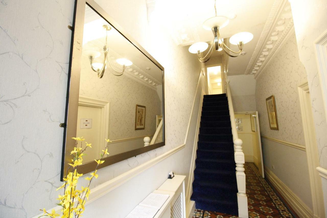 Church Guesthouse Cardiff Dış mekan fotoğraf