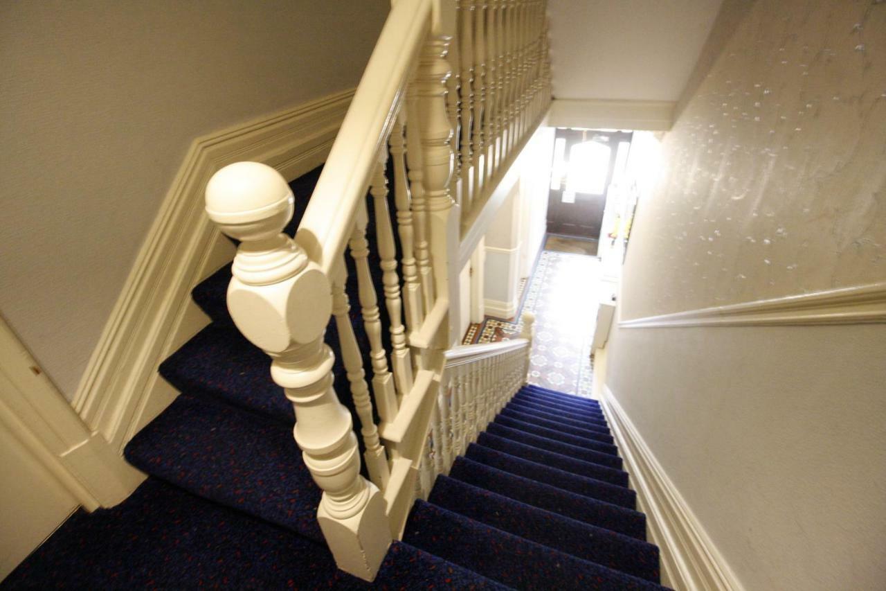 Church Guesthouse Cardiff Dış mekan fotoğraf
